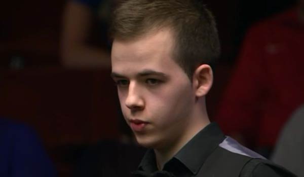 占据主动 占据主动