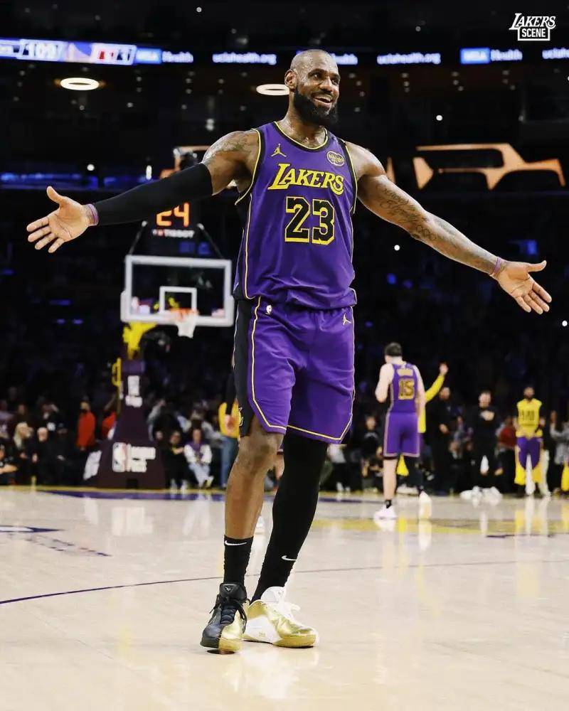 队长与后防 队长与后防